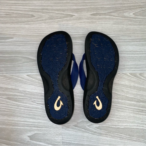 Women’s Olukai Ohana Sandals Size 8 - Picture 2 of 2